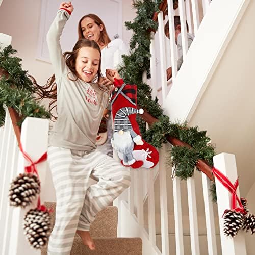 AnyDesign Комплект Коледни Чорапи от 2 теми, Уникална 3D Двойка Джуджета с Плюшени Белезници, Коледни Окачени Чорапи, Червени,