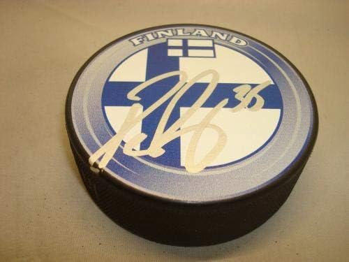 Пека Ринне подписа Хокей шайба на националния отбор на Финландия С автограф от Хищници PSA/DNA COA 1D - за Миене