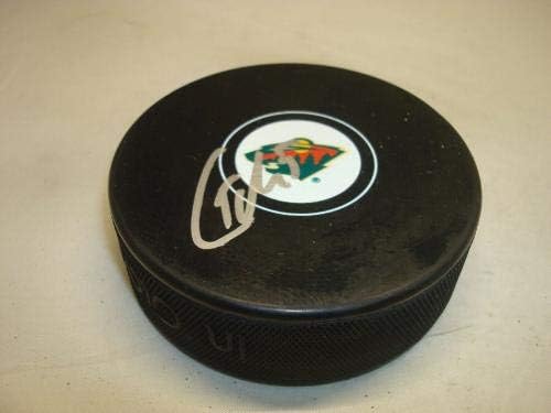 Кристиан Фолин подписа хокей шайба Минесота Уайлд с автограф от 1B - за Миене на НХЛ с автограф