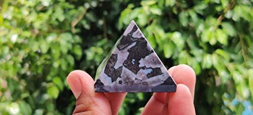 Магазин Оргонитов Пирамида От Кристали Индиго е По със Скъпоценни Камъни | Загадъчна Пирамида От Кристали Мерлинита