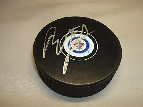 Хокейна шайба с автограф на Тайлера Майърс Уинипег Джетс 1Б - за миене на НХЛ с автограф
