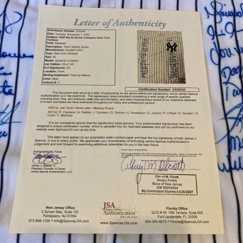 Екипът на Шампионската Световните серии 2000 Ню Йорк Янкис Подписа Фланелка на Дерек Джетера JSA COA - Тениски MLB