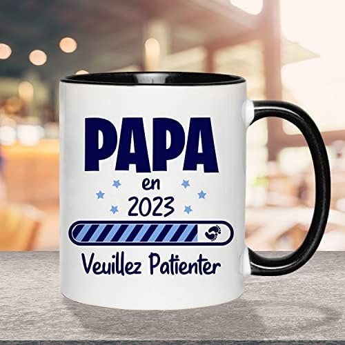 Кафеена чаша UrVog Papa En 2023 Veuillez Patienter Accent Mug - Чаша на Ден на бащата - Чаша за баща 2023, Един размер,