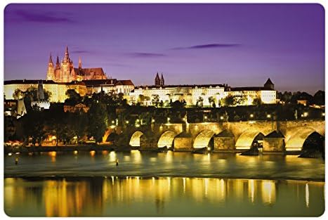 Ambesonne Пътен Подложка за домашни за храна и вода, Карловия мост, Прага, Чехия, Изглед към Замъка, Известна