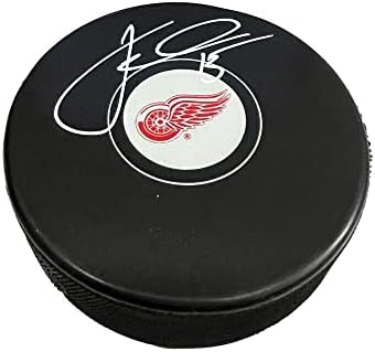 ЯКУБ ВРАНА подписа на шайбата на Детройт Ред Уингс - за Миене на НХЛ с автограф