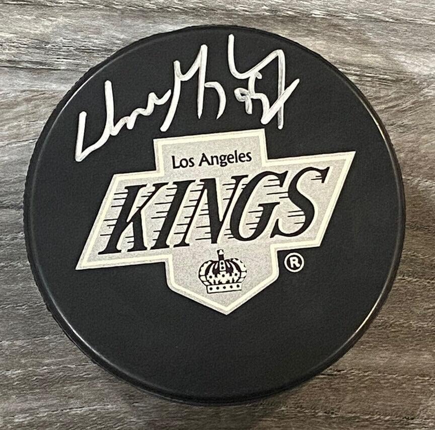 Уейн Грецки е подписал шайбата Лос Анджелис Кингс на горната палуба UDA ПЪЛНОТО ИМЕ на SIG L@@K - за Миене на НХЛ