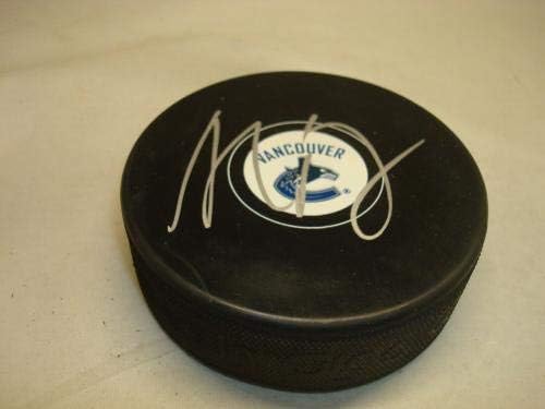 Александър Бъроуз подписа хокей шайба Ванкувър Канъкс с автограф 1E - за Миене на НХЛ с автограф